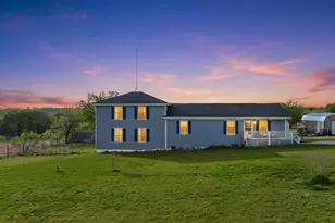 104 Co Rd 412B, Lott, TX 76656 - Photo 2