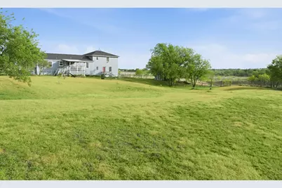 104 County Road 412B, Lott, TX 76656 - Photo 32