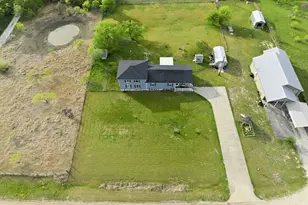 104 Co Rd 412B, Lott, TX 76656 - Photo 34