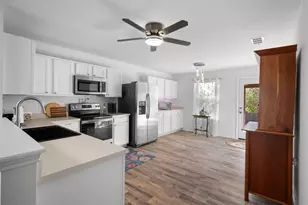 5357 Kingsknowe Pkwy, Fort Worth, TX 76135 - Photo 4