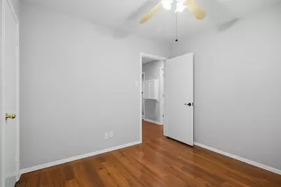 211 Mildred Lane, Benbrook, TX 76126 - Photo 16