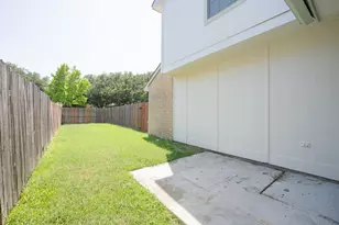 1513 Liberty Ln, Mesquite, TX 75149 - Photo 2