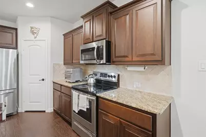 924 Meadow Scape Drive, Fort Worth, TX 76028 - Photo 10