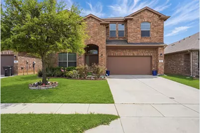 924 Meadow Scape Drive, Fort Worth, TX 76028 - Photo 2