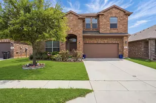 924 Meadow Scape Dr, Fort Worth, TX 76028 - Photo 2