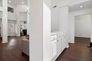 924 McCoy Dr, Irving, TX 75062 - Photo 16