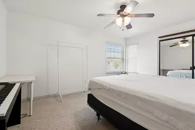 924 McCoy Drive, Irving, TX 75062 - Photo 32