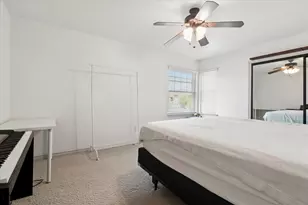 924 McCoy Dr, Irving, TX 75062 - Photo 32