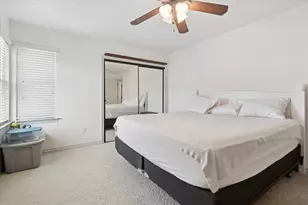 924 McCoy Dr, Irving, TX 75062 - Photo 26