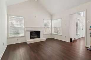 924 McCoy Dr, Irving, TX 75062 - Photo 14