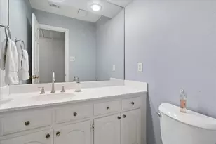 924 McCoy Dr, Irving, TX 75062 - Photo 12