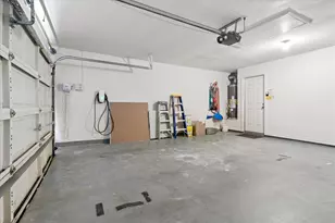 924 McCoy Dr, Irving, TX 75062 - Photo 36