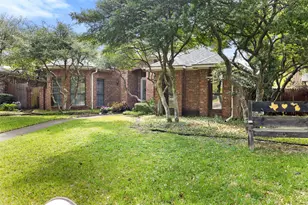 16622 Cleary Cir, Dallas, TX 75248 - Photo 2