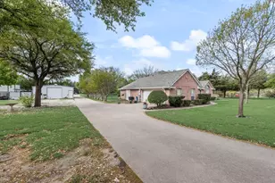 5810 Mulberry Ln, Midlothian, TX 76065 - Photo 2