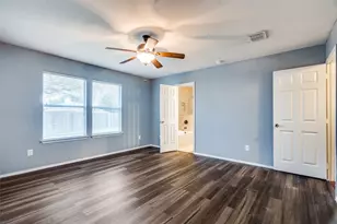 2844 Bluffs Ct, McKinney, TX 75071 - Photo 10