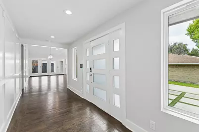 13726 Peyton Drive, Dallas, TX 75240 - Photo 2