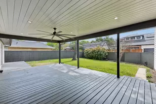 13726 Peyton Dr, Dallas, TX 75240 - Photo 30