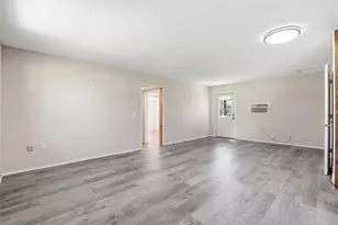 556 Oxbow Ct, Burleson, TX 76028 - Photo 8