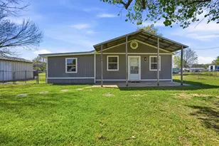 556 Oxbow Ct, Burleson, TX 76028 - Photo 1