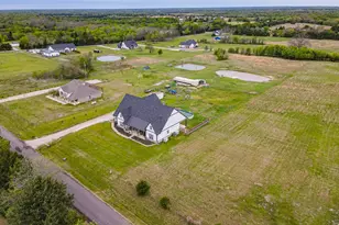 4886 County Rd 1037, Celeste, TX 75423 - Photo 32