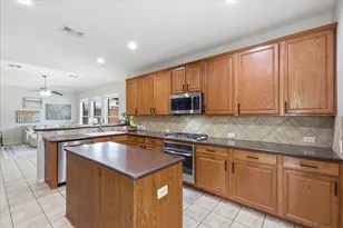 1121 London Dr, Frisco, TX 75036 - Photo 8