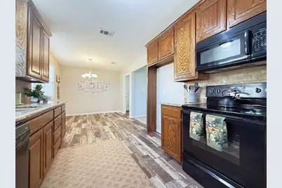 309 Linda Drive, Burleson, TX 76028 - Photo 6