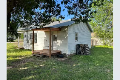 104 W Wilson Avenue, Whitney, TX 76692 - Photo 10