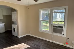 104 W Wilson Ave, Whitney, TX 76692 - Photo 2