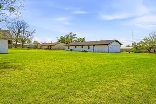 925 N Kirk St, Hico, TX 76457 - Photo 22