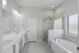 704 Cactus Crk Ct, Godley, TX 76044 - Photo 16