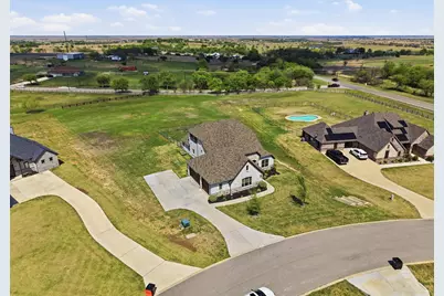 704 Cactus Creek Court, Godley, TX 76044 - Photo 28