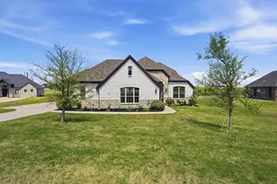 704 Cactus Crk Ct, Godley, TX 76044 - Photo 4