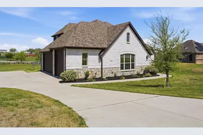 704 Cactus Creek Court, Godley, TX 76044 - Photo 4