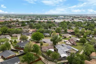 3925 Wind River Ct, Irving, TX 75062 - Photo 32