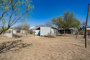 814 Texas St, Stamford, TX 79553 - Photo 20