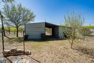 814 Texas St, Stamford, TX 79553 - Photo 16