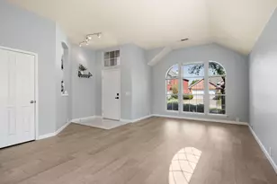 3013 Peppercorn Dr, Euless, TX 76039 - Photo 4