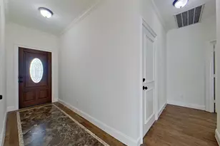 4508 Champion Hill Dr, Grand Prairie, TX 75052 - Photo 2