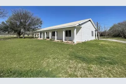 1411 Fox Lane, Burleson, TX 76028 - Photo 2