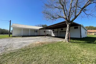 1411 Fox Ln, Burleson, TX 76028 - Photo 4