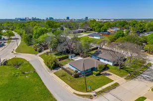 8808 Westfield Dr, Dallas, TX 75243 - Photo 38