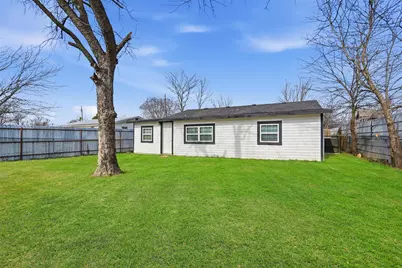 1100 SE 9th Street, Mineral Wells, TX 76067 - Photo 18