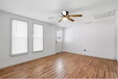 1100 SE 9th Street, Mineral Wells, TX 76067 - Photo 4