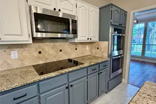 2112 Stonegate Dr, Carrollton, TX 75010 - Photo 6