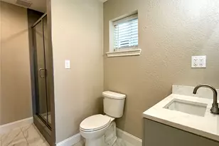 2112 Stonegate Dr, Carrollton, TX 75010 - Photo 12