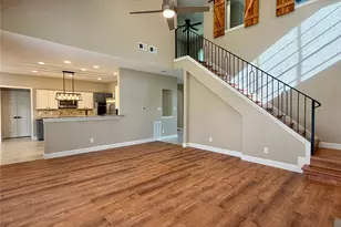 2112 Stonegate Dr, Carrollton, TX 75010 - Photo 2