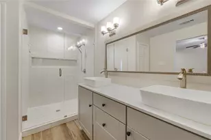 3042 Amber Ln, Farmers Branch, TX 75234 - Photo 12