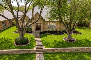 821 Shorewood Dr, Coppell, TX 75019 - Photo 2