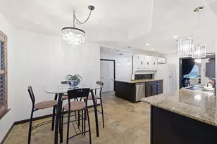 1613 Glasgow Dr, Arlington, TX 76015 - Photo 14