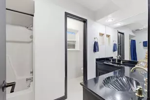 1613 Glasgow Dr, Arlington, TX 76015 - Photo 32